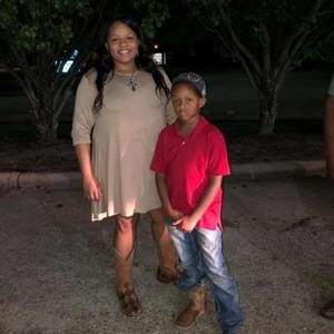 Meet your Posher, Danesha